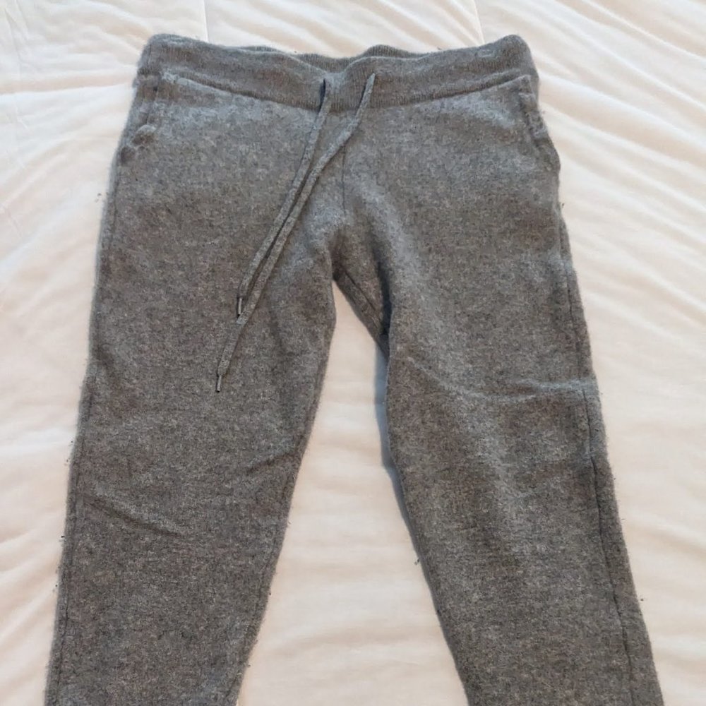 Quince Cashmere Sweatpants